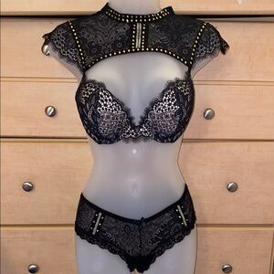 Victoria's Secret “Very Sexy” Black Lace set